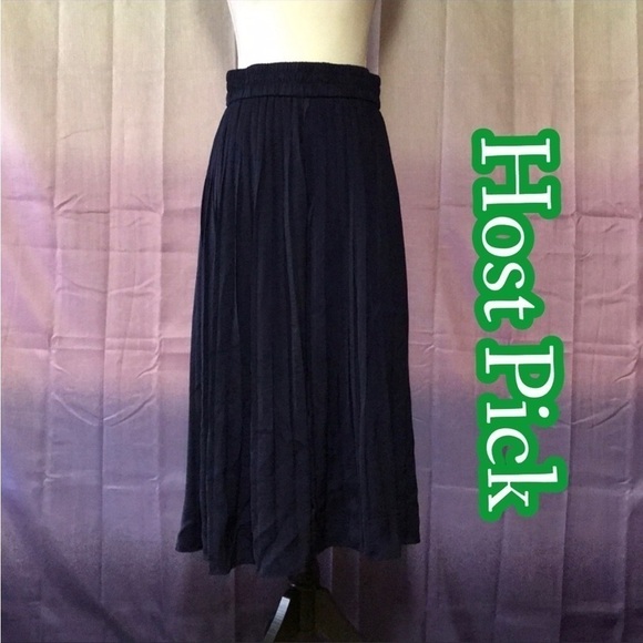 ✅HOST Pick✅ Grace Elements Pleated Culottes, Small - Picture 1 of 5